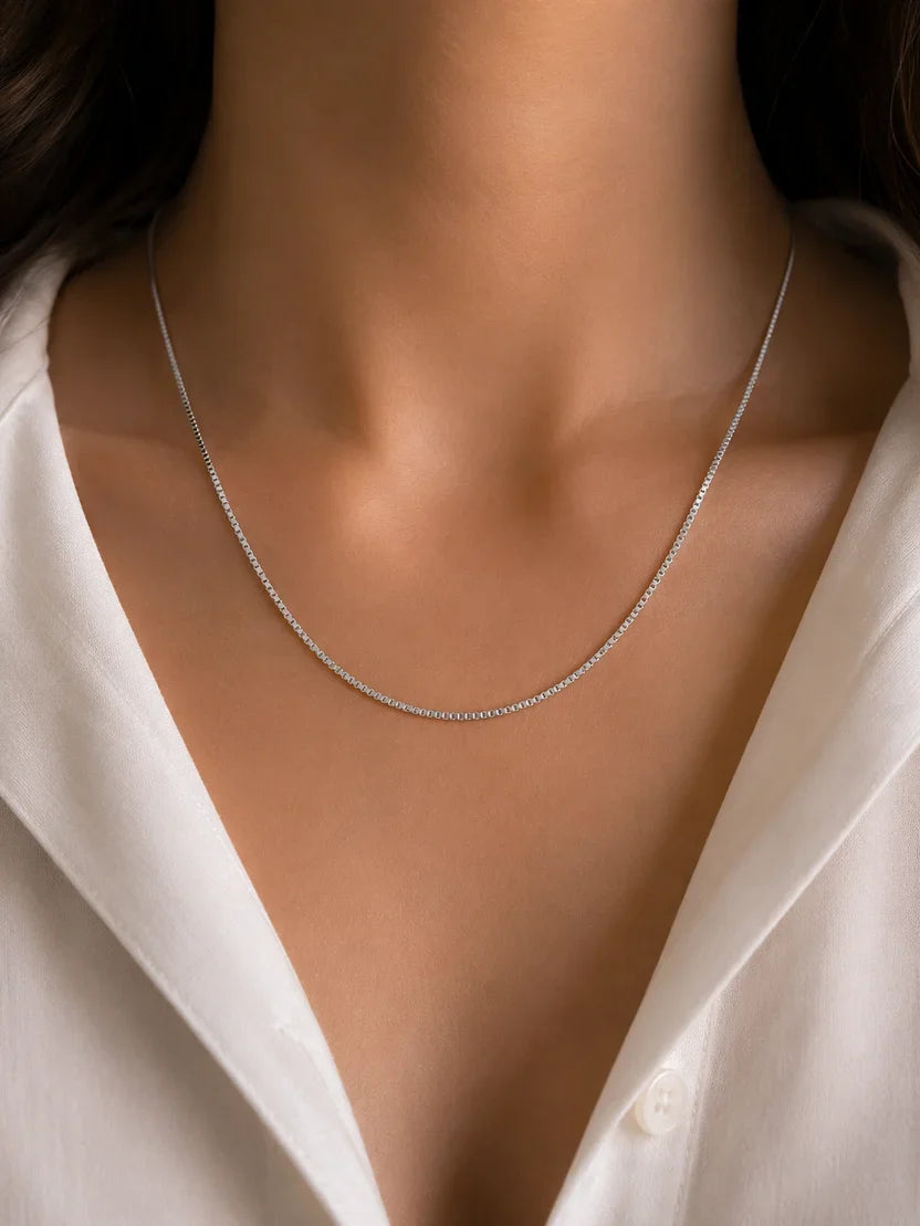 Sleek silver Pendant