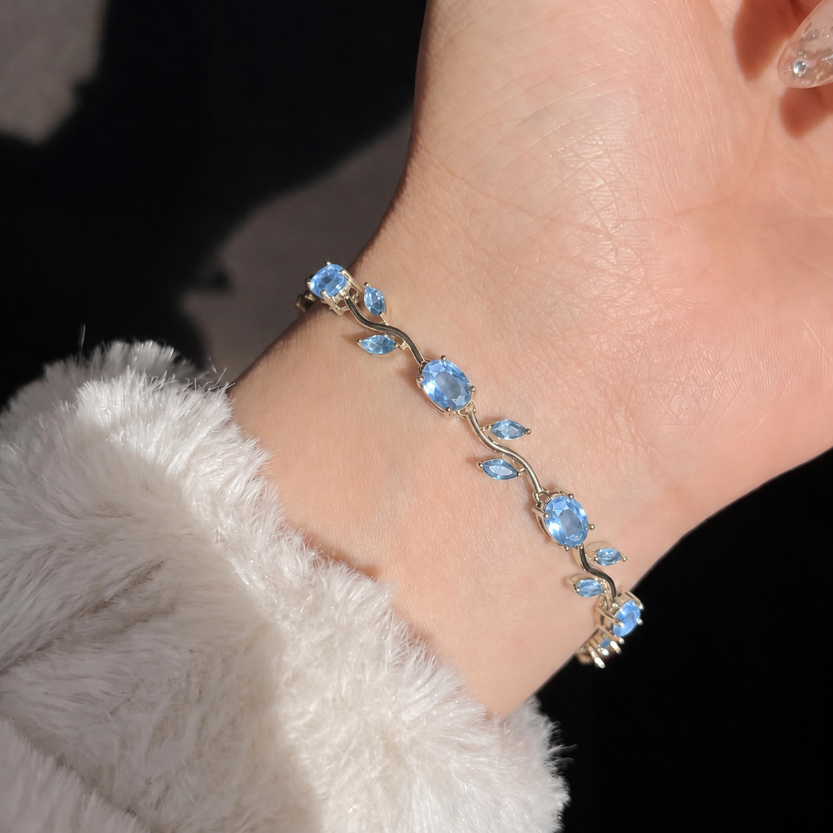 Elegant Silver Plated Tulip Bracelet for Girls/Women