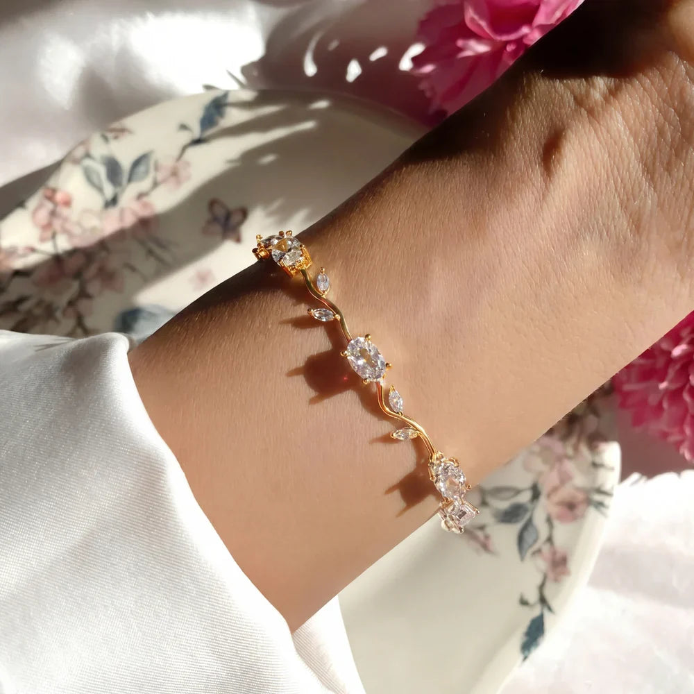 Luminous Design Gold Plated Crystal Stones Tulip Bracelet for Girls/Women